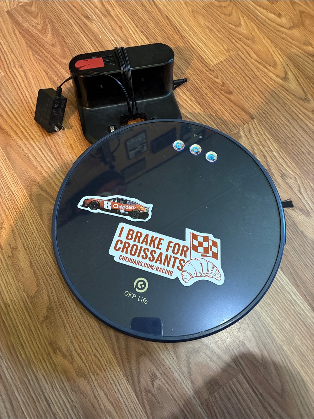 Black Robot Vacuum Cleaner - Black